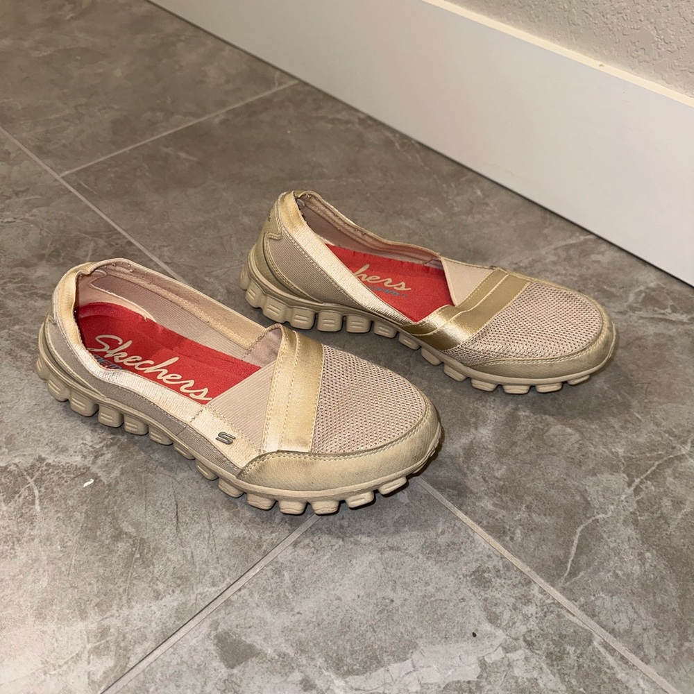 Skechers elastic slip on shoe